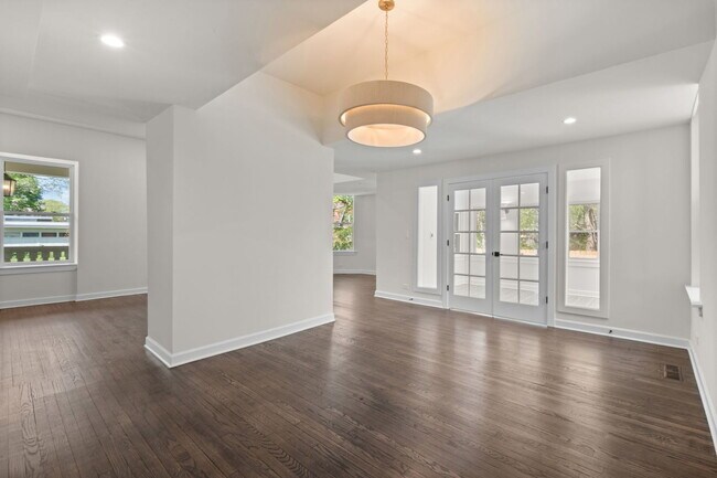 Foto del edificio - 1025 E 48th St