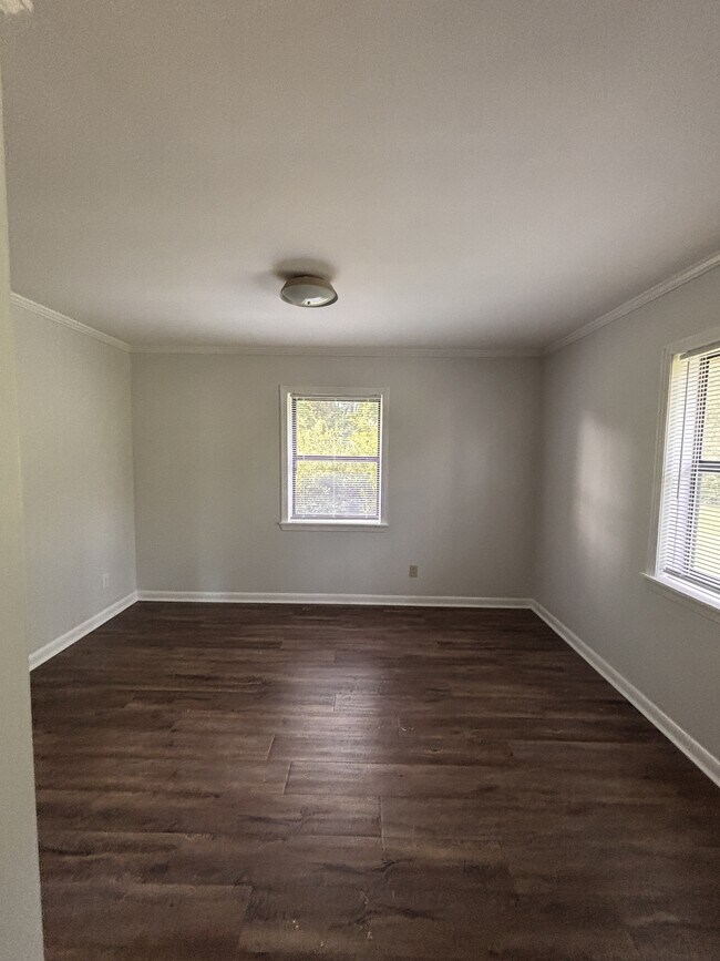 Foto del edificio - 210 N Edgewood Dr