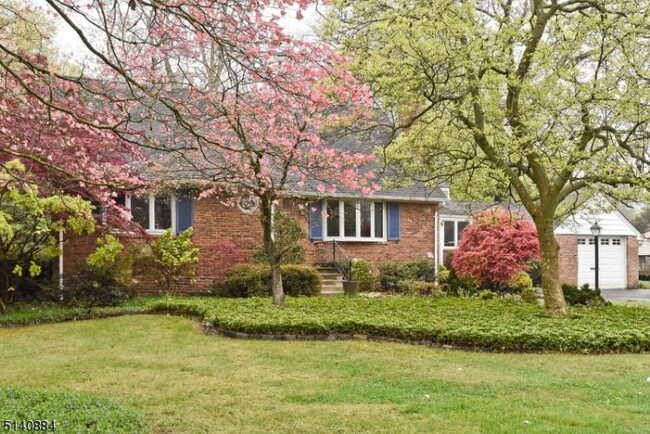 Foto del edificio - 295 Brooklake Rd