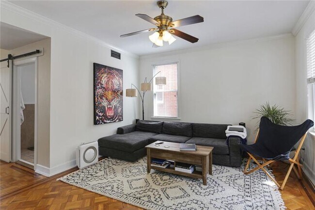 Building Photo - 872 Briarcliff Rd NE