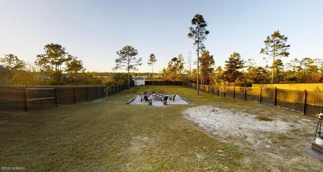 Building Photo - 305 Sinclair Ln