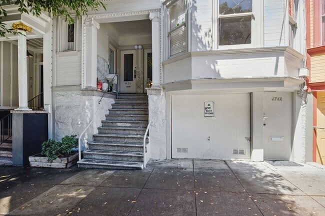 Building Photo - 478 Sanchez St