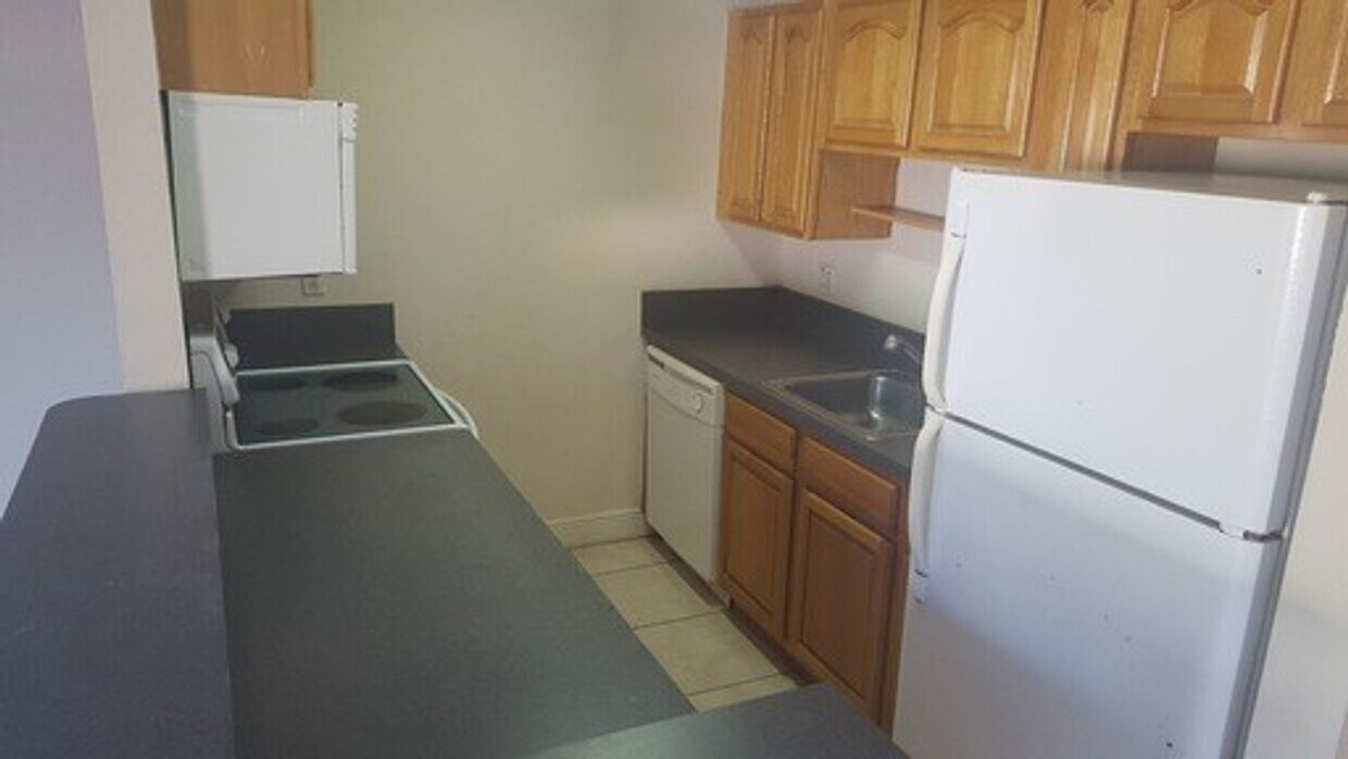 Ground floor 2 bedroom condo - Ground floor 2 bedroom condo