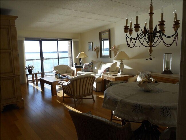 Building Photo - 1412 CAPELLA SOUTH Row