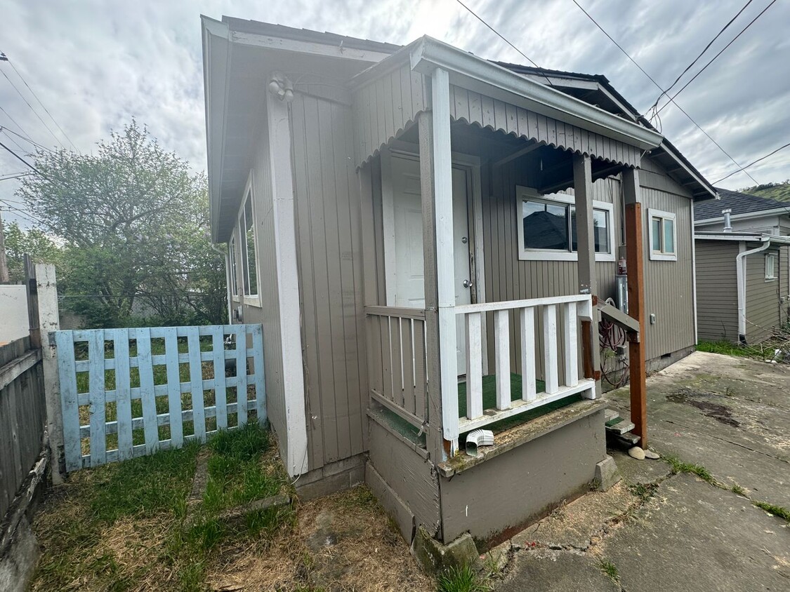 Foto principal - Quaint 1 Bedroom With Yard