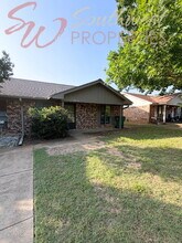 Building Photo - 107 Willow Ln