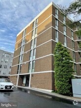 Building Photo - 1401 N Rhodes St