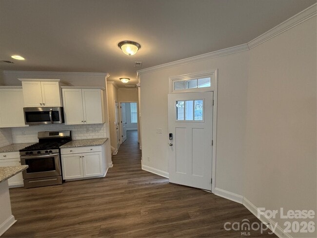 Foto del edificio - 8627 Harris Lake Ln