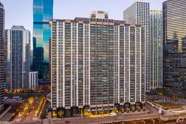 Foto del edificio - 400 E Randolph St