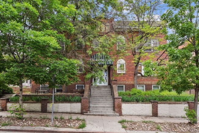 Building Photo - 1275 N Clarkson St