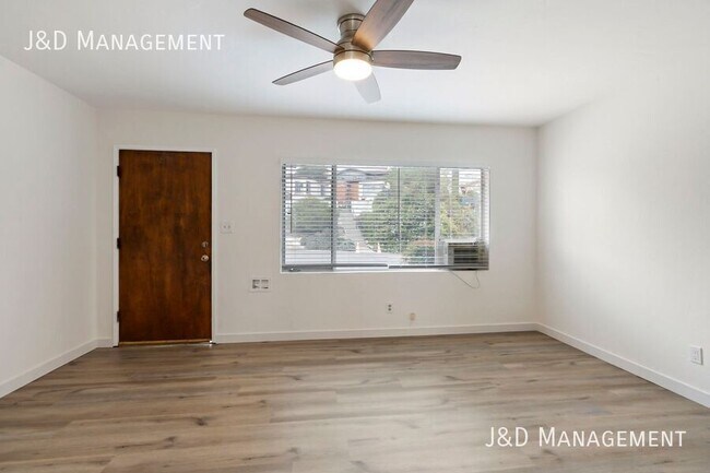 Foto del edificio - Charming Duplex in North Clairemont