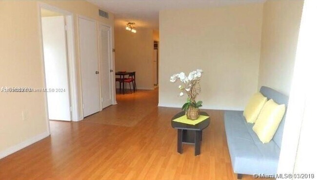 Building Photo - 3582 NE 171 St