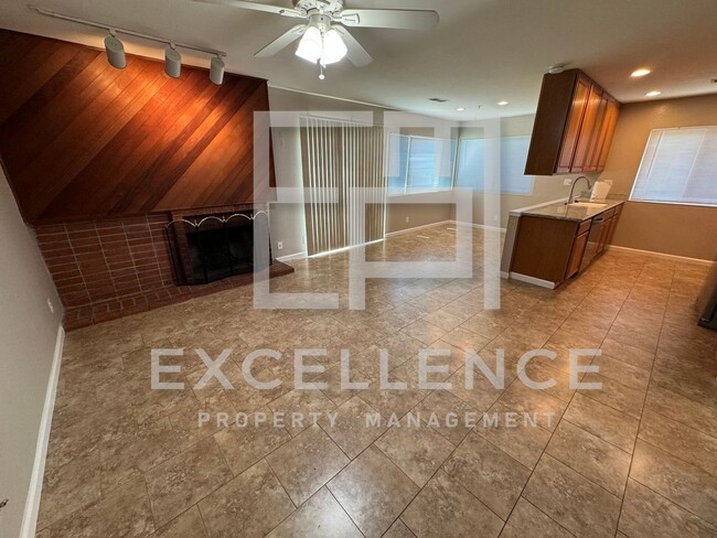 Building Photo - Spacious 3/2 Home with a patio, yard and 2...