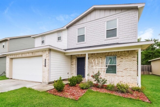 Building Photo - 15641 Del Norte Dr