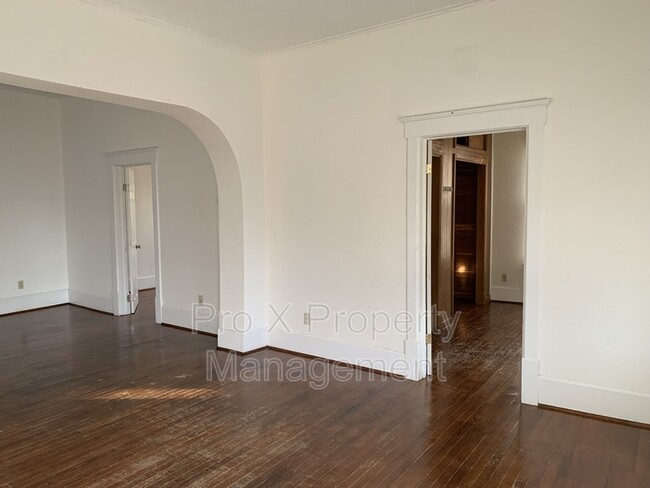 Foto del edificio - 919 Wall St