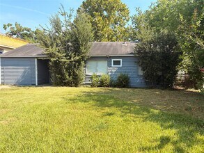 Building Photo - 4323 Groton Dr