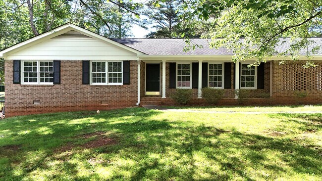 Building Photo - Pre-Leasing for August!