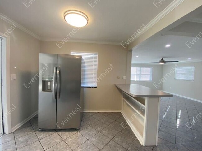 Building Photo - 7301 N Dartmouth Ave