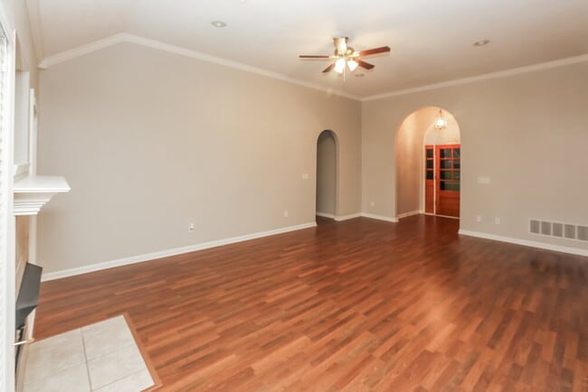 Building Photo - 4072 Destin Dr