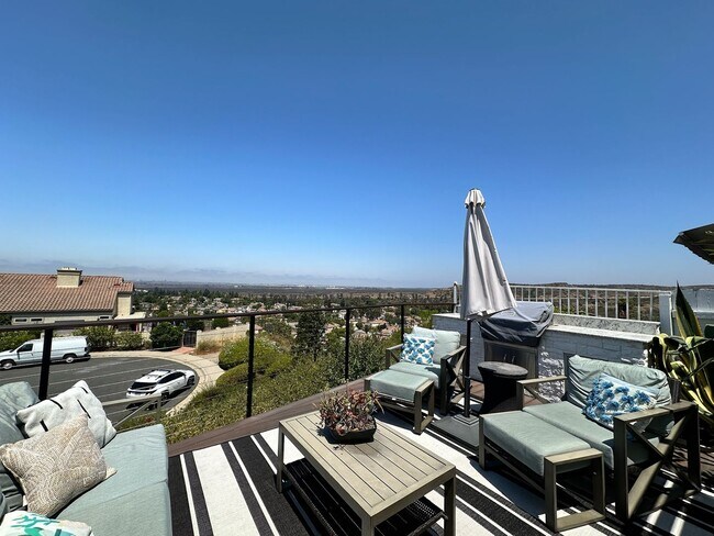 Foto del edificio - Coming soon!  LOVELY HOME IN TIERRASANTA "...