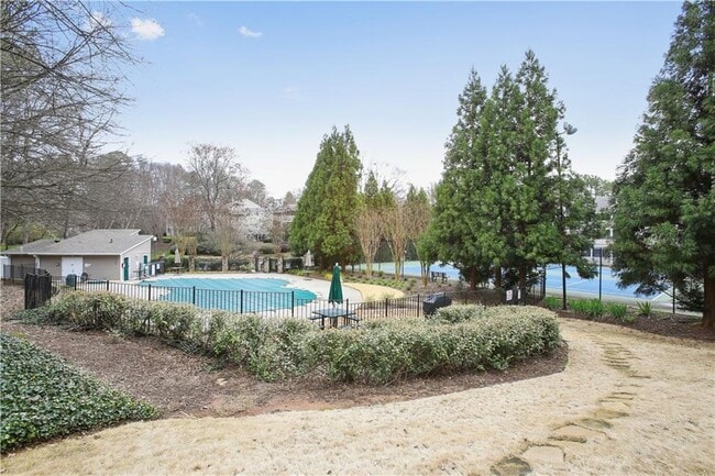 Building Photo - 210 Wynnes Ridge Cir SE