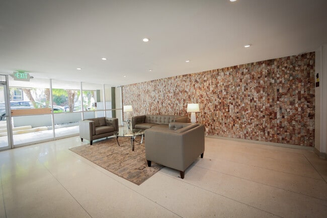 Building Photo - 5625 Windsor Way