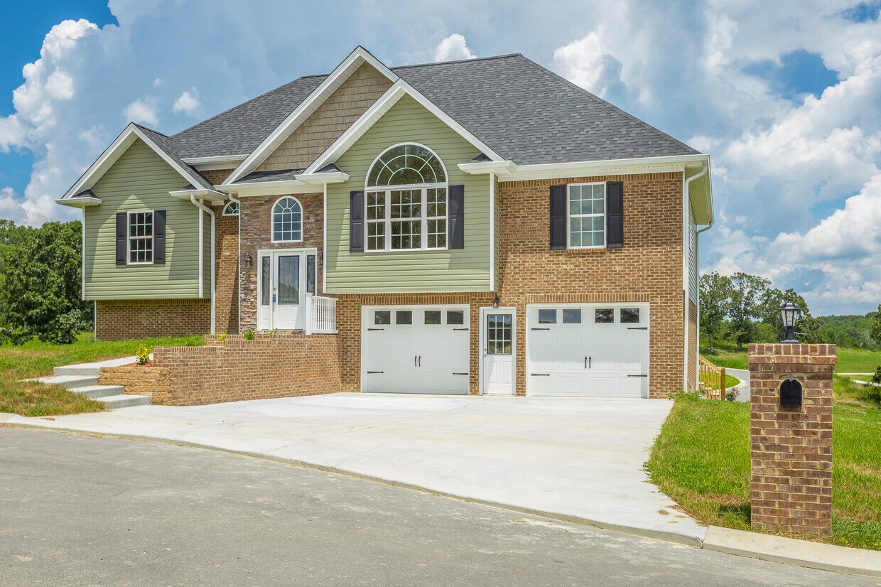 10015 Prissy Ln, Harrison, TN 37341 House Rental in Harrison, TN