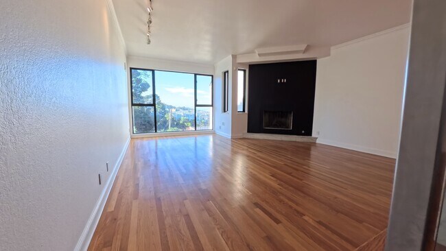 Photo - 5003 Diamond Heights- Apartment