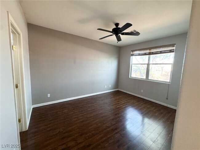 Foto del edificio - 6623 Brick House Ave