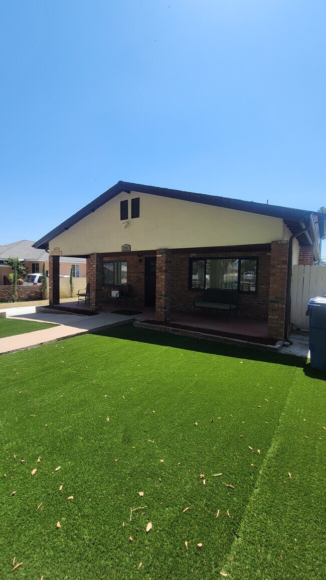 Foto del edificio - 3743 Pueblo Ave