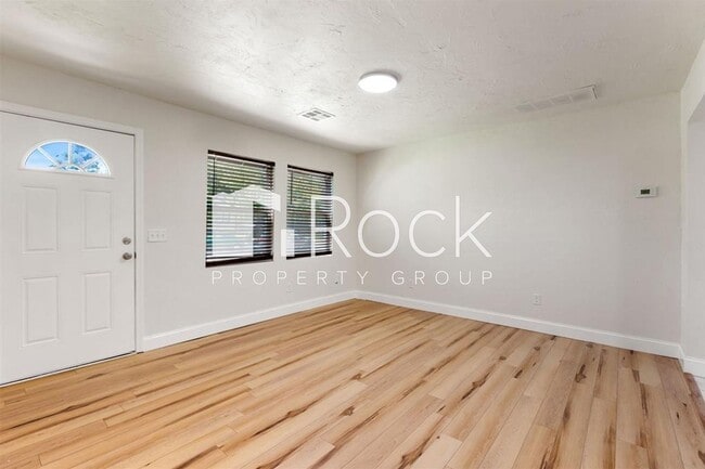 Building Photo - 1225 NW 99th St