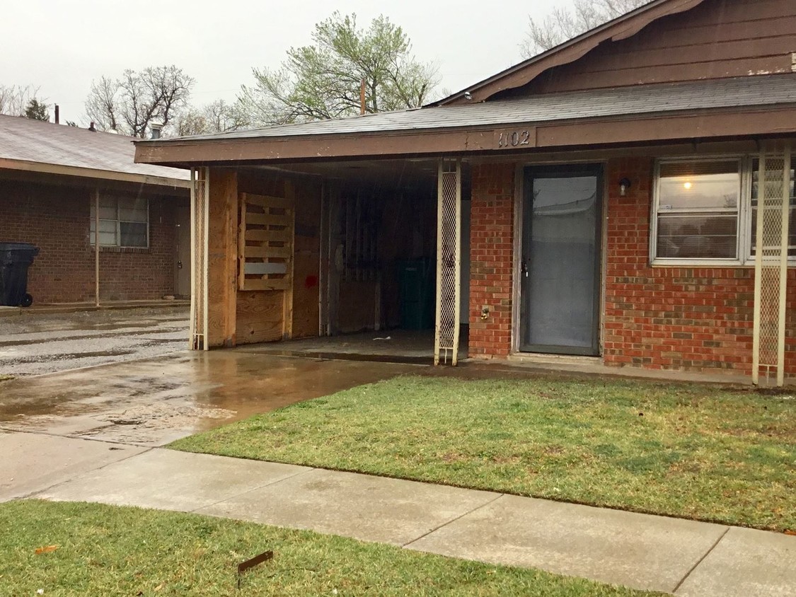 Primary Photo - 1 br, 1 bath House - 1102 N. Carol Lane
