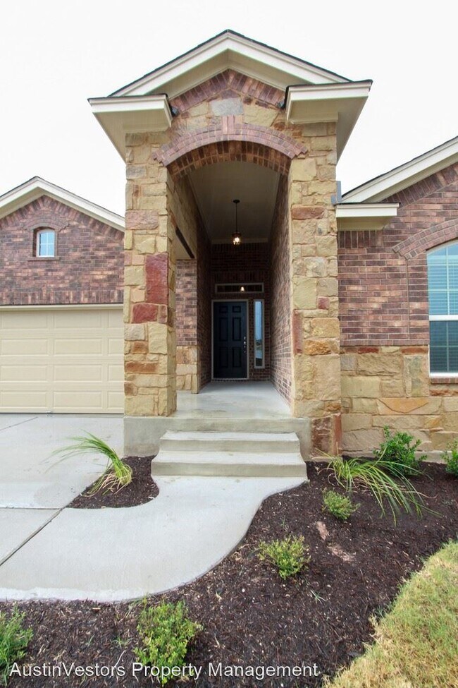 Foto del edificio - 3 br, 2 bath House - 705 Coltrane Dr