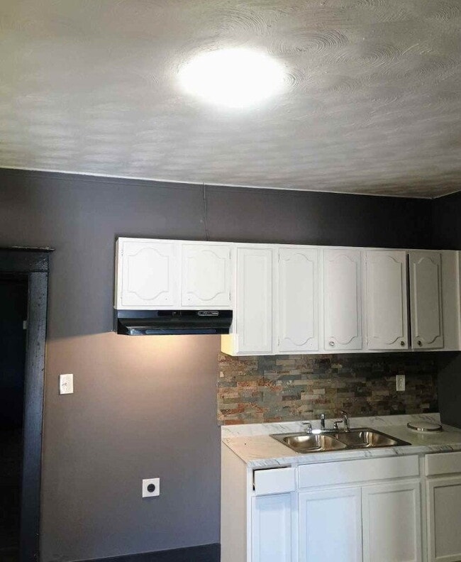 Building Photo - Fully Renovated 4BR in South Memphis – Section 8 Welcome