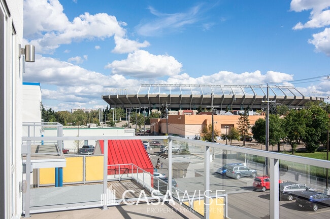 Building Photo - 9113-111 111 Ave NW