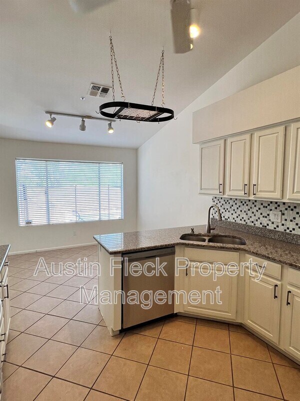 Foto del edificio - 19002 N 90th Pl