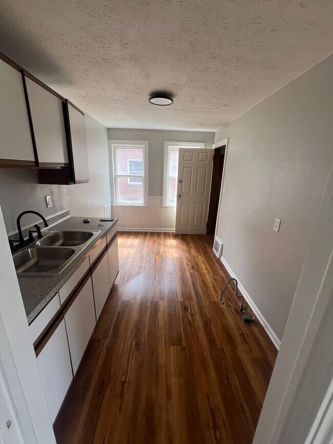 Foto del edificio - 525 E 222nd St