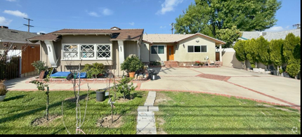 Building Photo - 5921 Fallbrook Ave