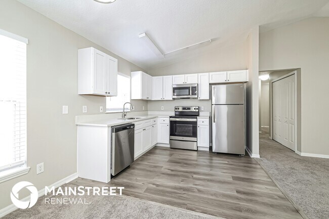 Building Photo - 1147 Royal Ridge Dr