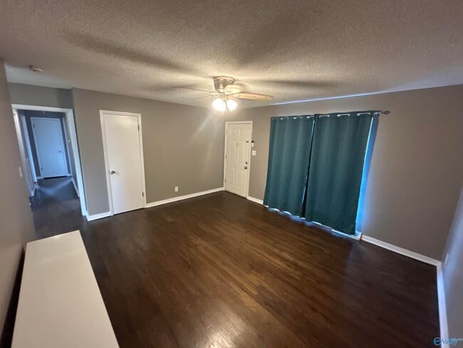 Foto del edificio - 613 Dawson Terrace NW