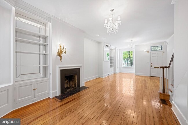 Building Photo - 1423 34th St NW