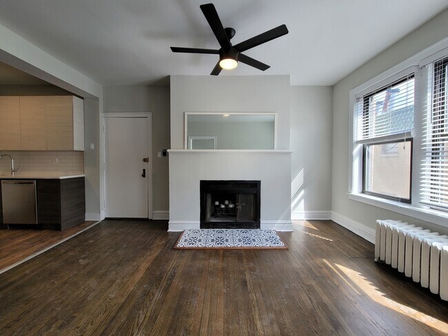 Foto del edificio - 641 W Roscoe St