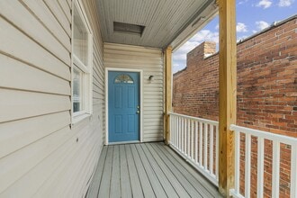 Building Photo - 3208 Dobson St