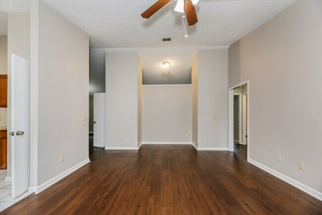 Foto del edificio - 1870 Shadow Ridge Trail