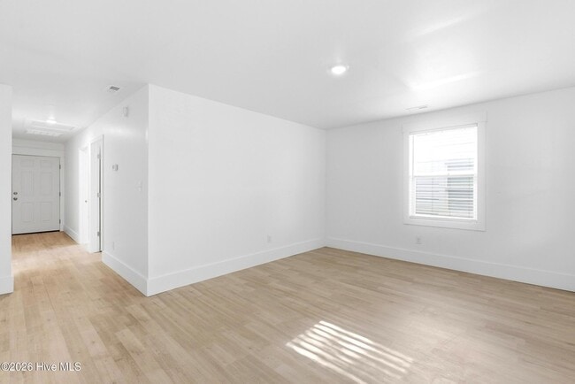 Building Photo - 1409 Glenn St