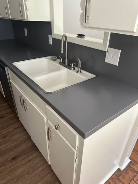 Building Photo - 1927 Montrose Dr