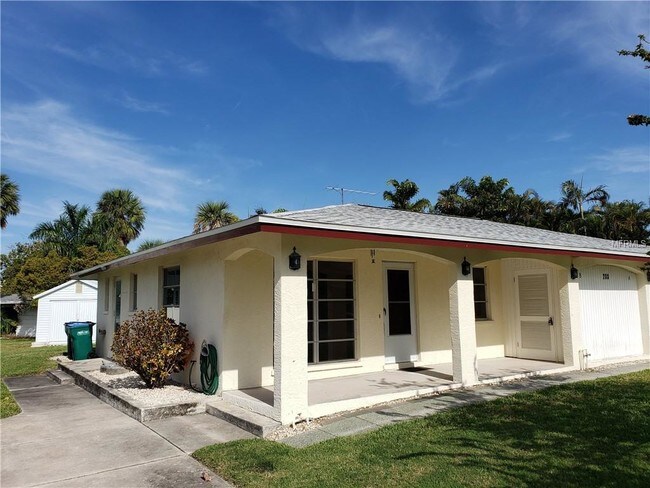 Building Photo - 233 S Harbor Dr