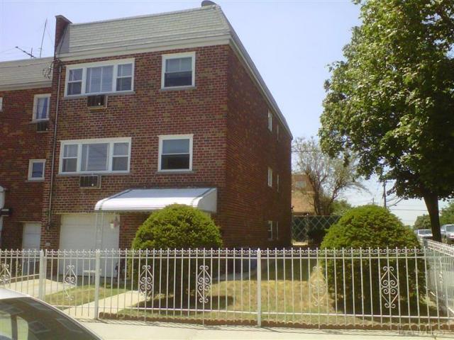 Building Photo - 871 Revere Ave