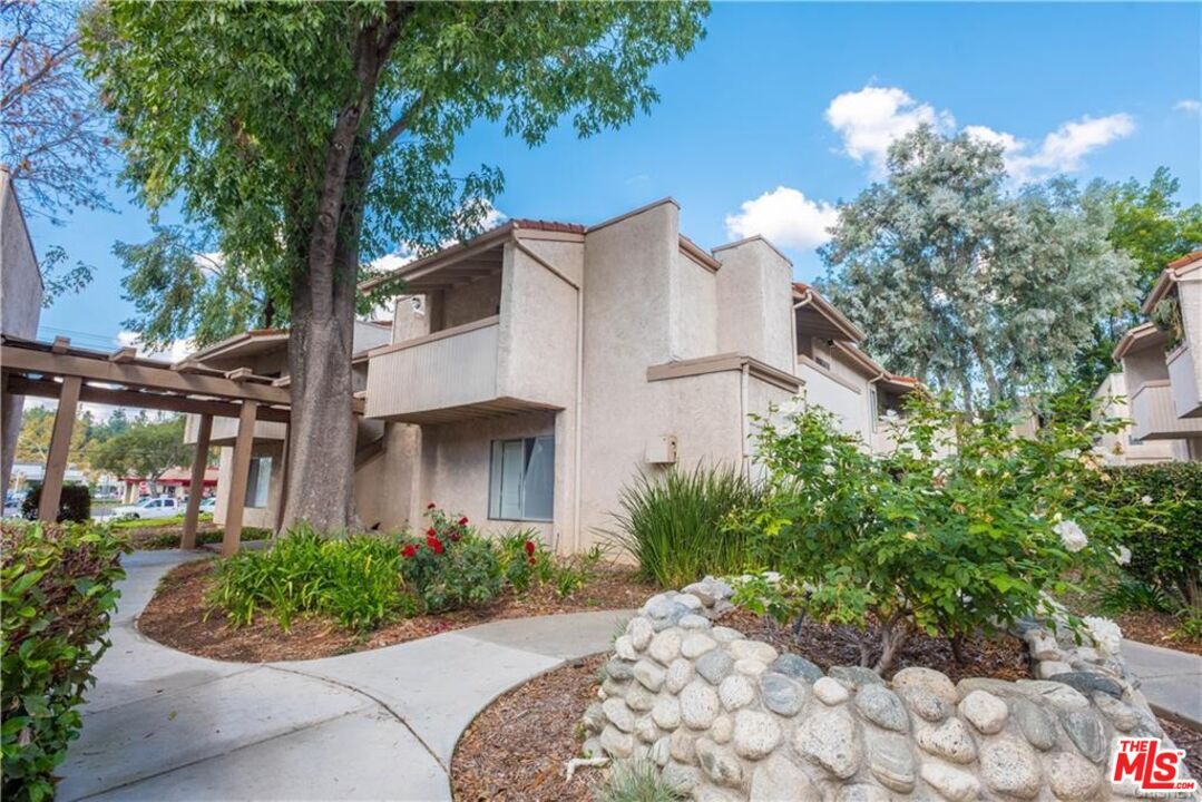 28947 Thousand Oaks Blvd Unit 112, Agoura Hills, CA 91301 Room for