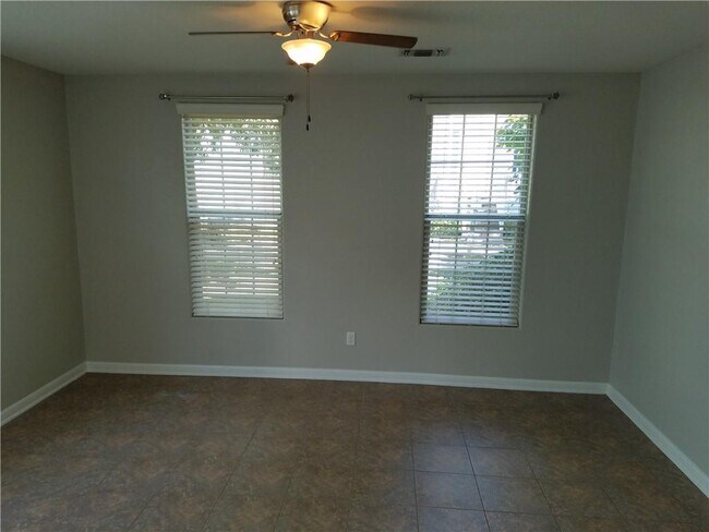 Building Photo - 119 Rush Haven